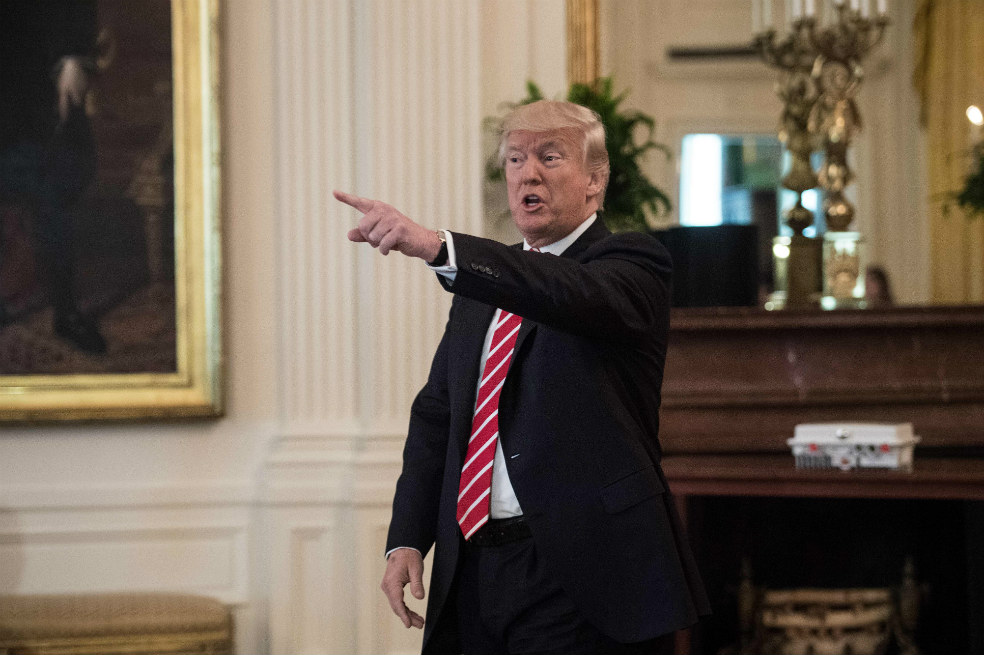 Trump dice que congresistas le tienen miedo a la Asociación Nacional del Rifle
