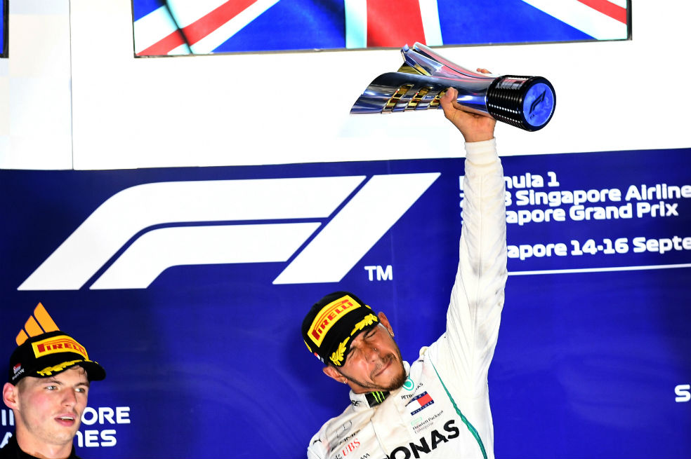 Lewis Hamilton ganó en Singapur y acelera hacia su quinto mundial de F1
