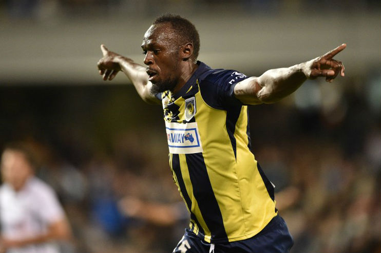 Usain Bolt marca su primer doblete como futbolista profesional