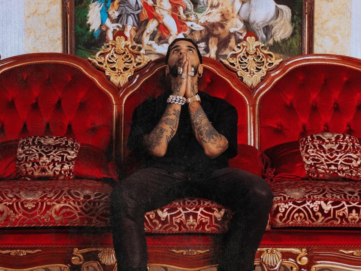 Anuel presenta su nuevo sencillo y video musical “Brother”