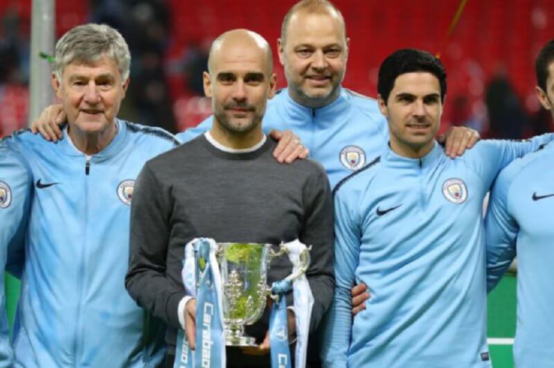 Pep Guardiola consiguió su cuarto título en dos temporadas y media al frente del Manchester City. / @ManCity