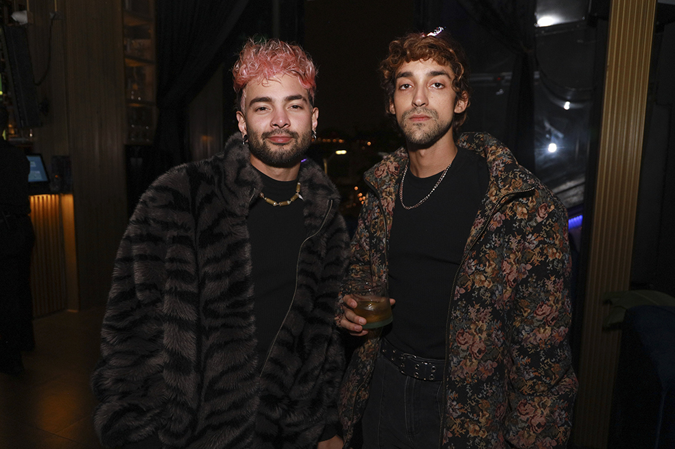 Juan Pablo Jaramillo y Roberto Martínez Lanzamiento Clandestino Bar