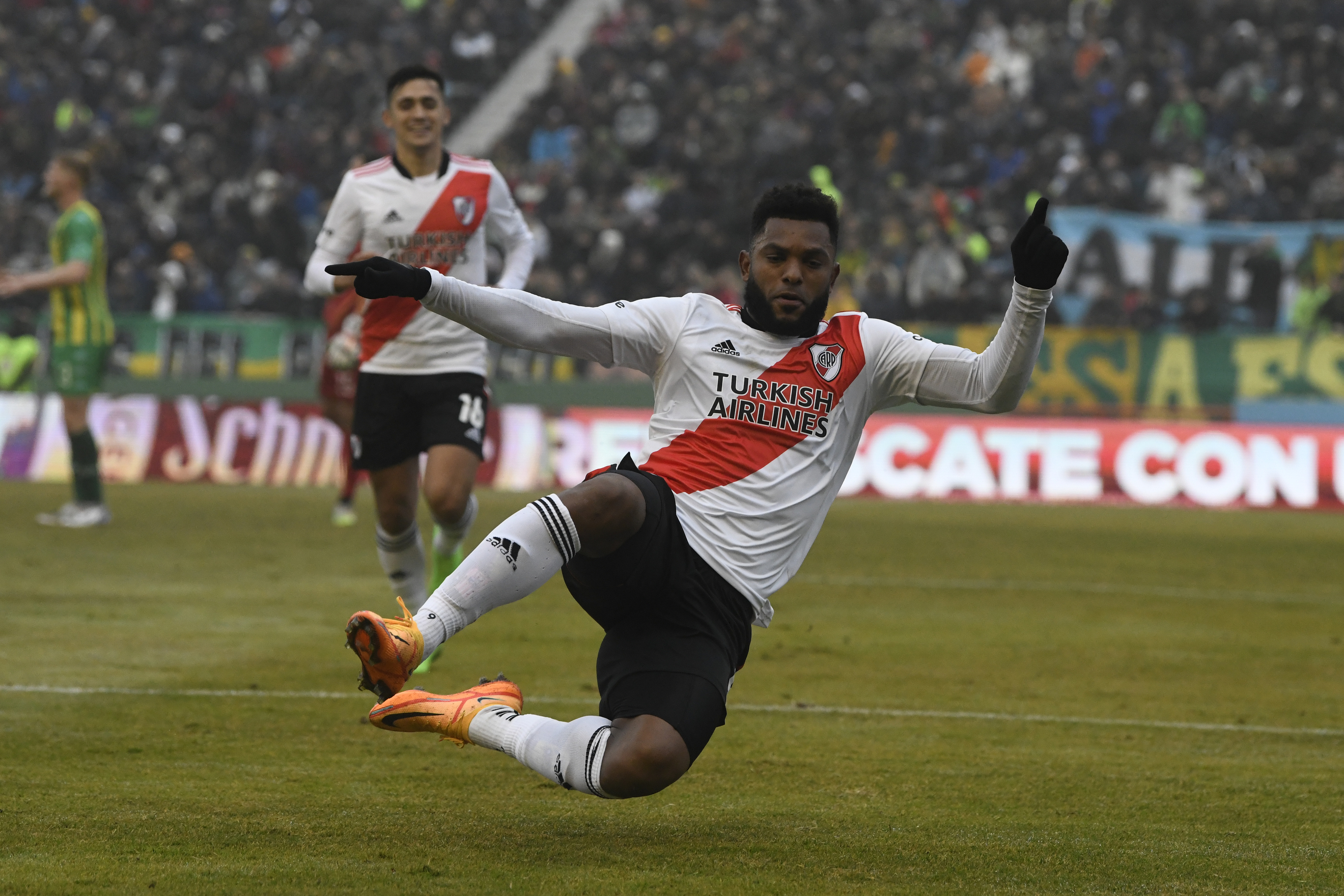 Miguel Ángel Borja marcó su primer gol con River Plate