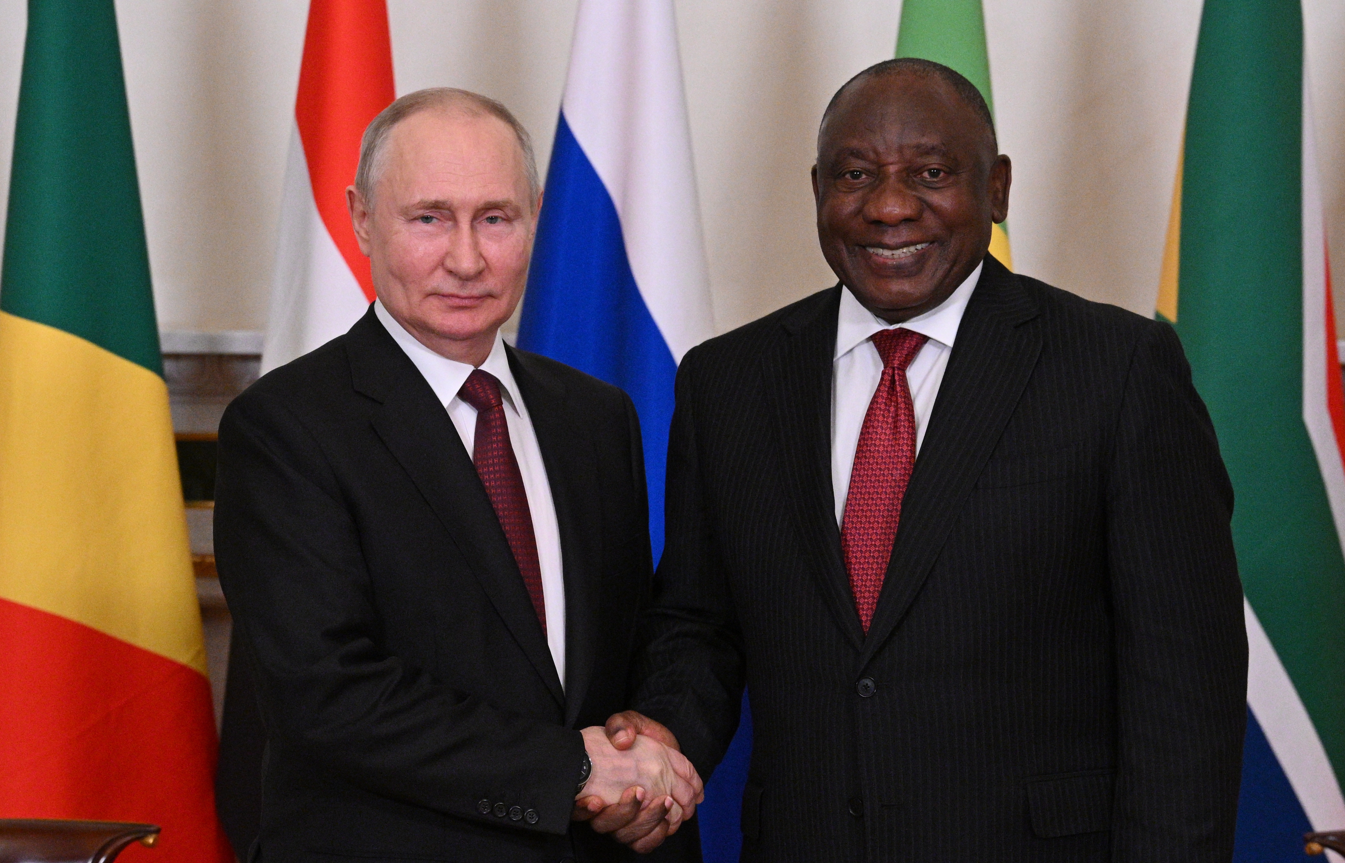 Por orden de arresto, Putin no viajará a cumbre internacional en Sudáfrica