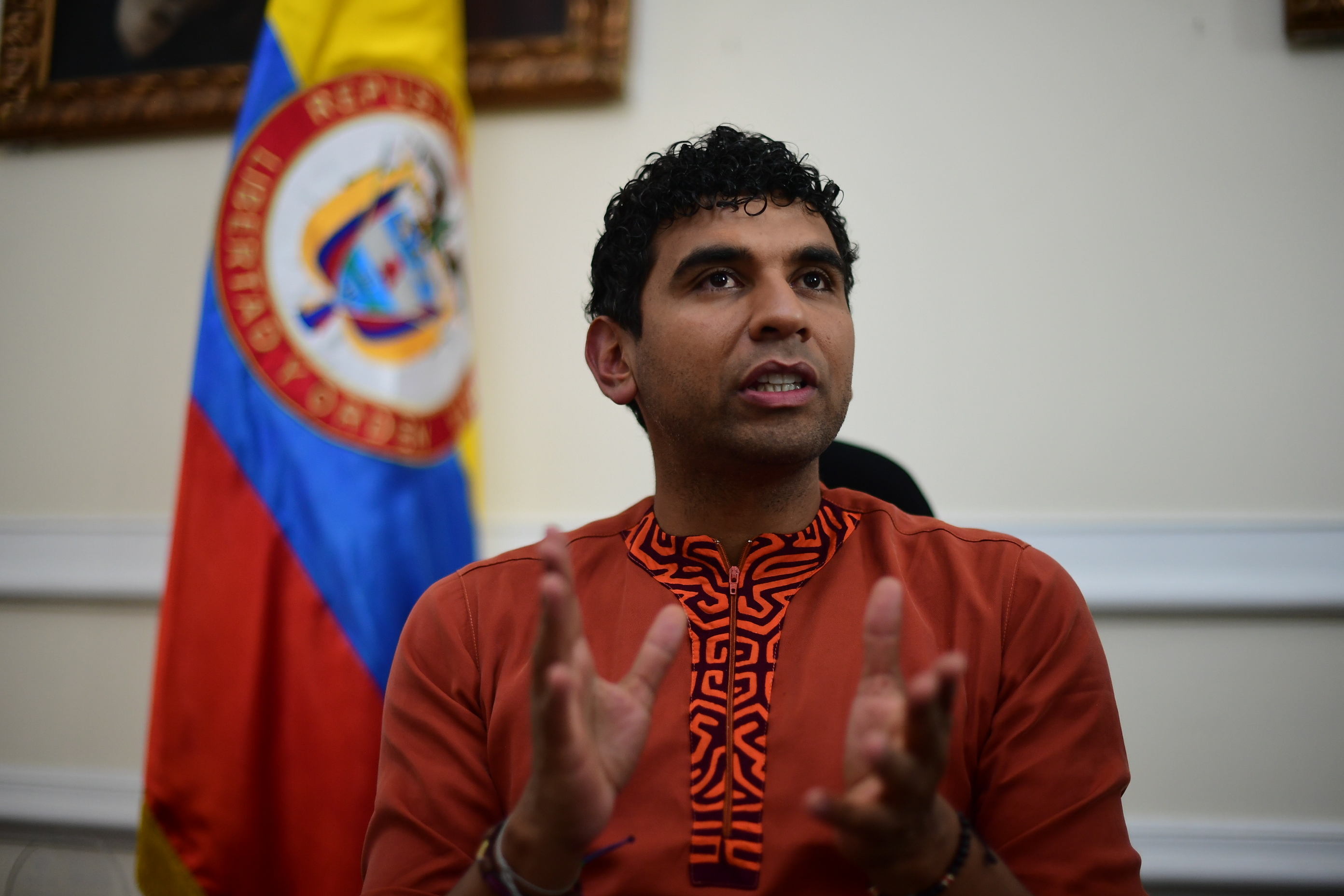 “Dejen en libertad a sus congresistas”: el llamado de David Racero a los partidos