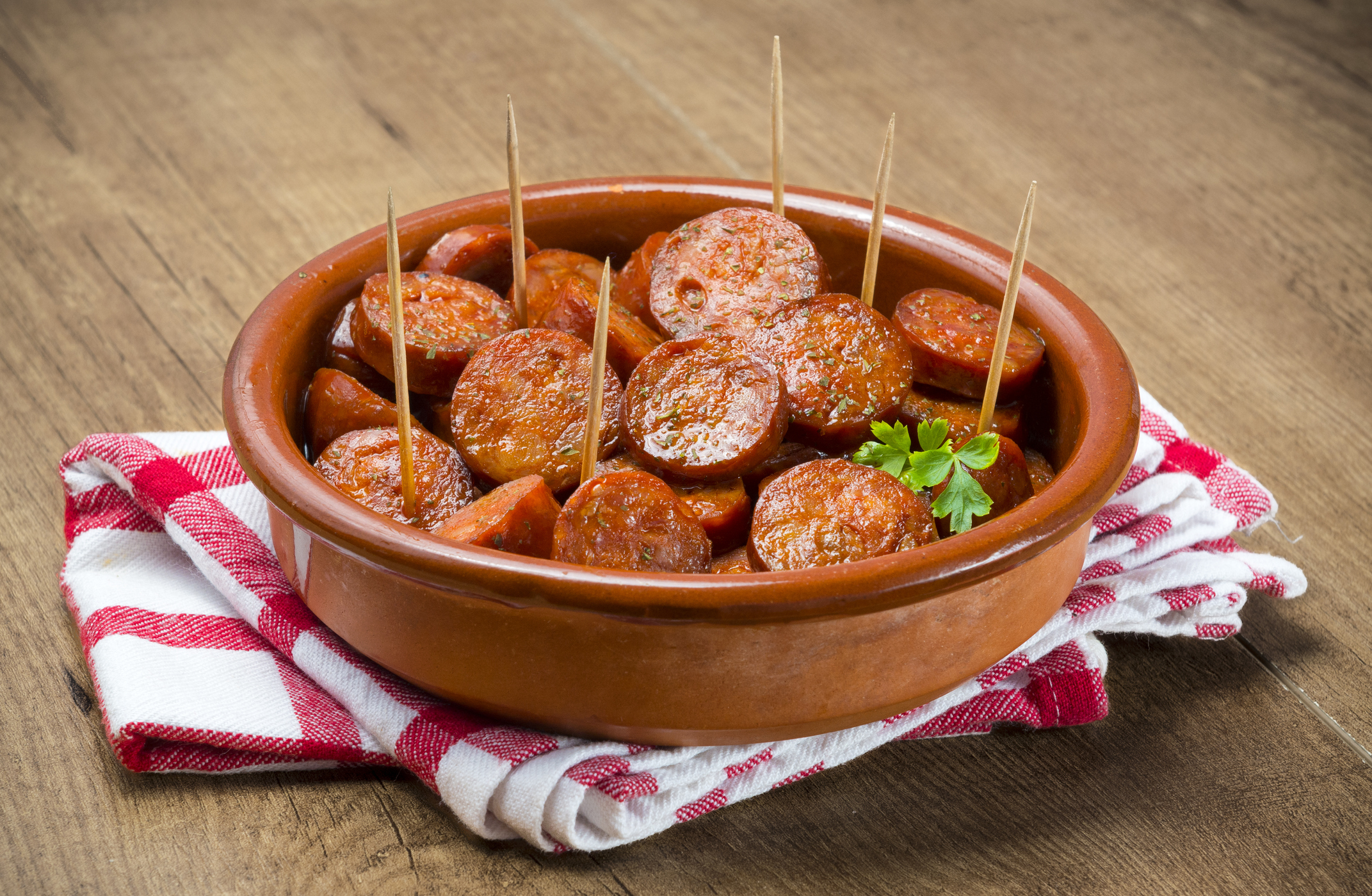 Chorizos con salsa de sidra, una delicia para el paladar