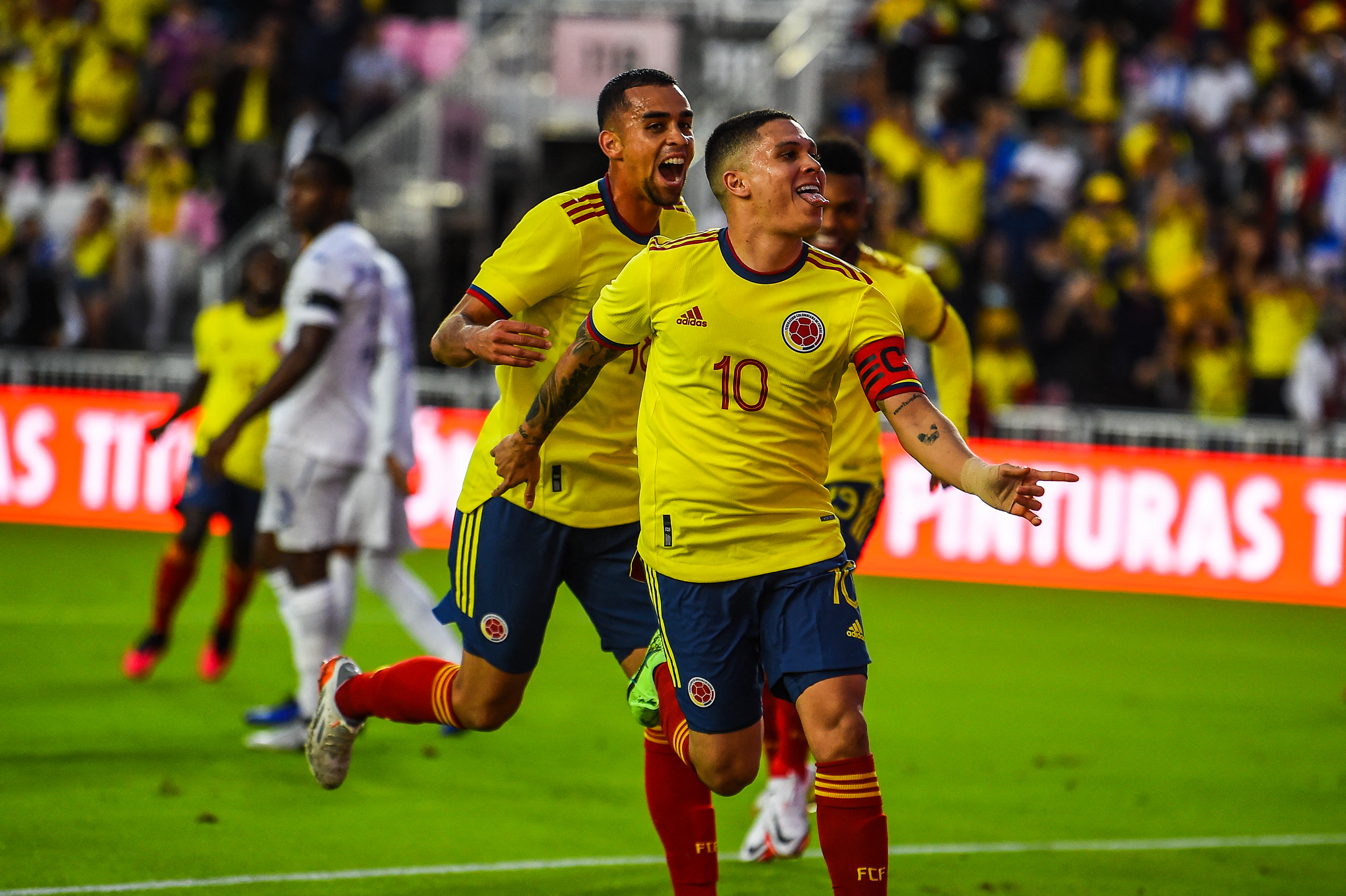 Hay clase en la liga: Colombia venció 2-1 a Honduras