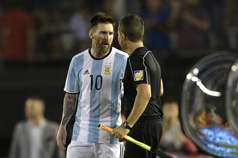 Barcelona considera «injusta y desproporcionada» la sanción a Messi
