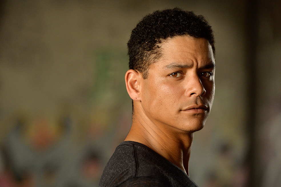 Charlie Barnett dará vida al nuevo personaje: John Diggle Jr, también conocido como J. J.Cortesía