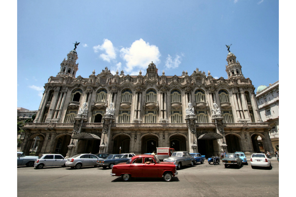 Los personajes de Cervantes, huéspedes ilustres del Gran Teatro de La Habana