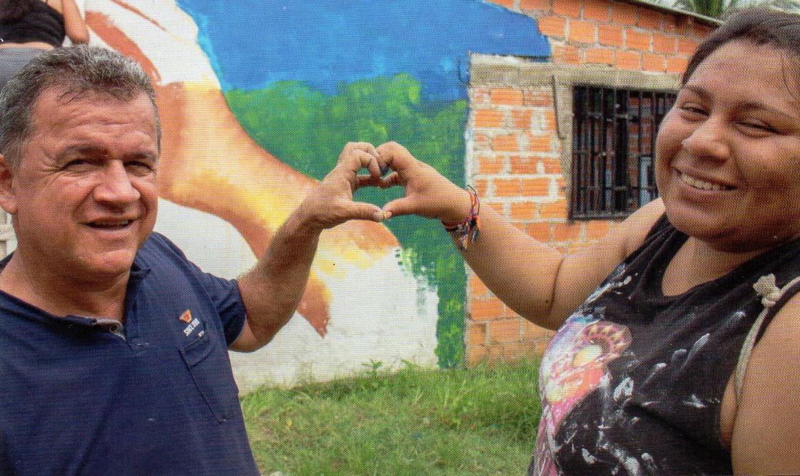 Ex-Farc Mauricio Gareca y una víctima de Puerto Asís, Putumayo