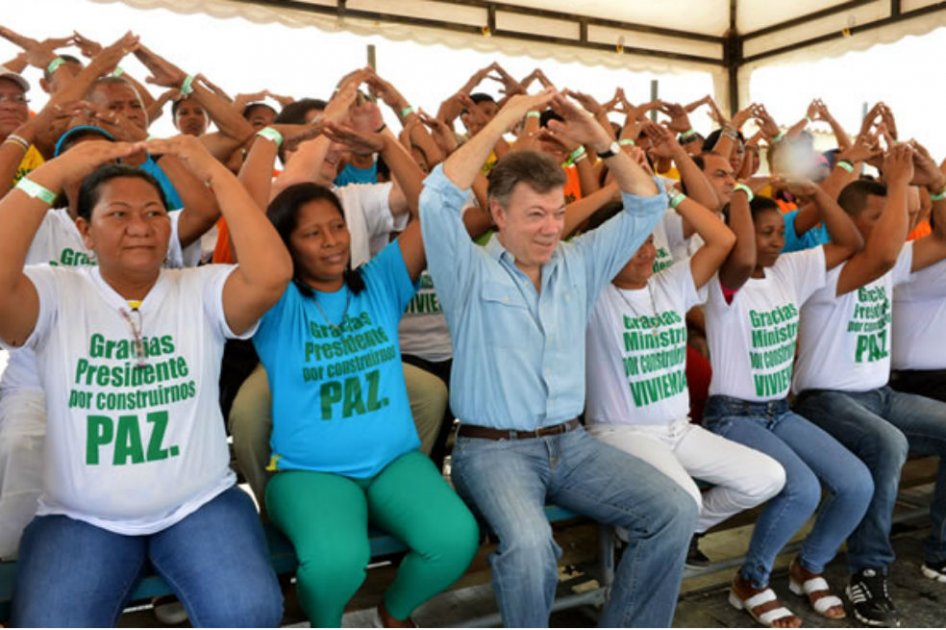 Santos dice que la verdadera paz se siembra con inversión social