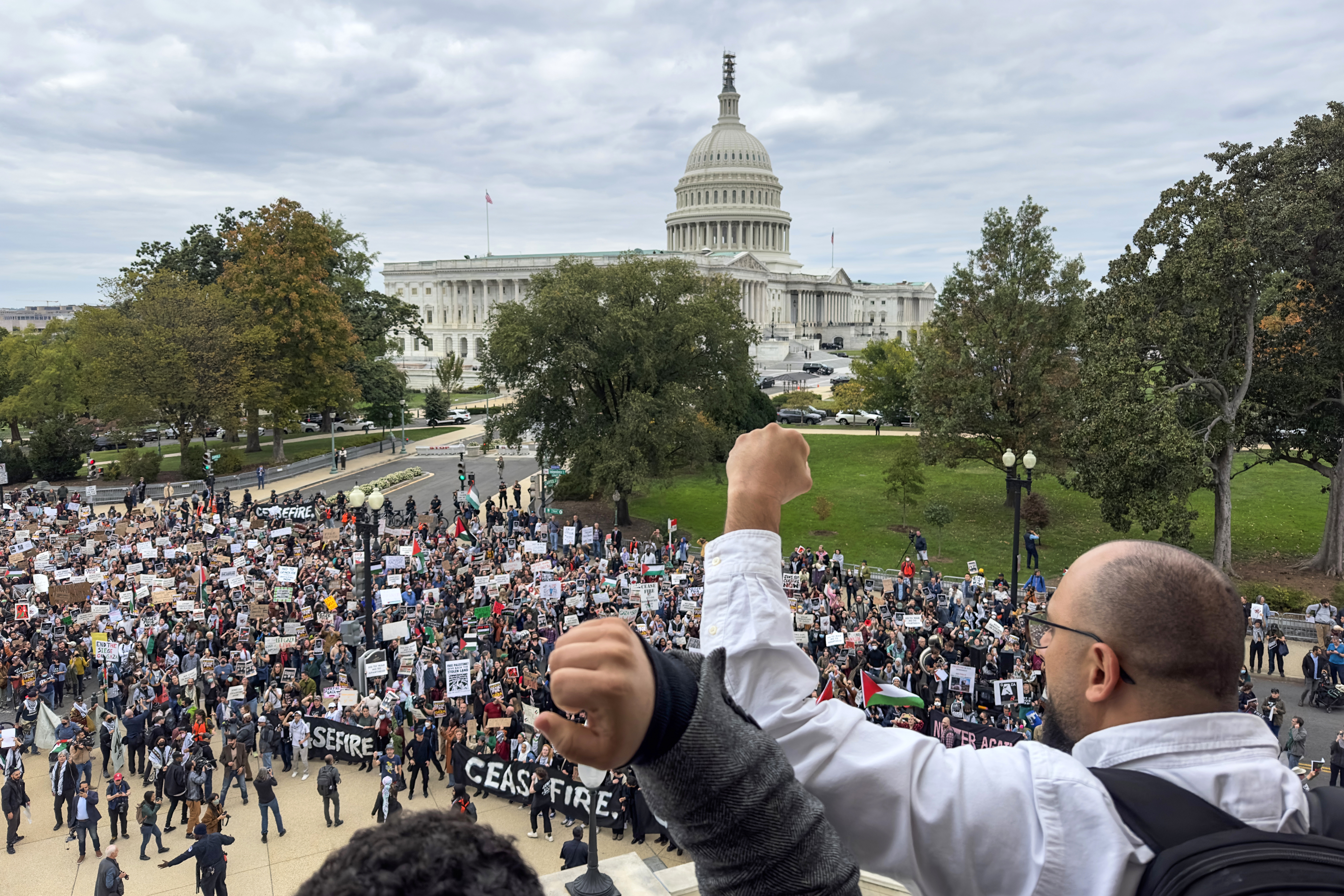 Manifestantes piden en el Capitolio de EE. UU. un alto el fuego entre Israel y Hamás