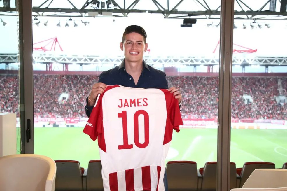 James Rodríguez: primer partido con Olympiacos, primera titularidad