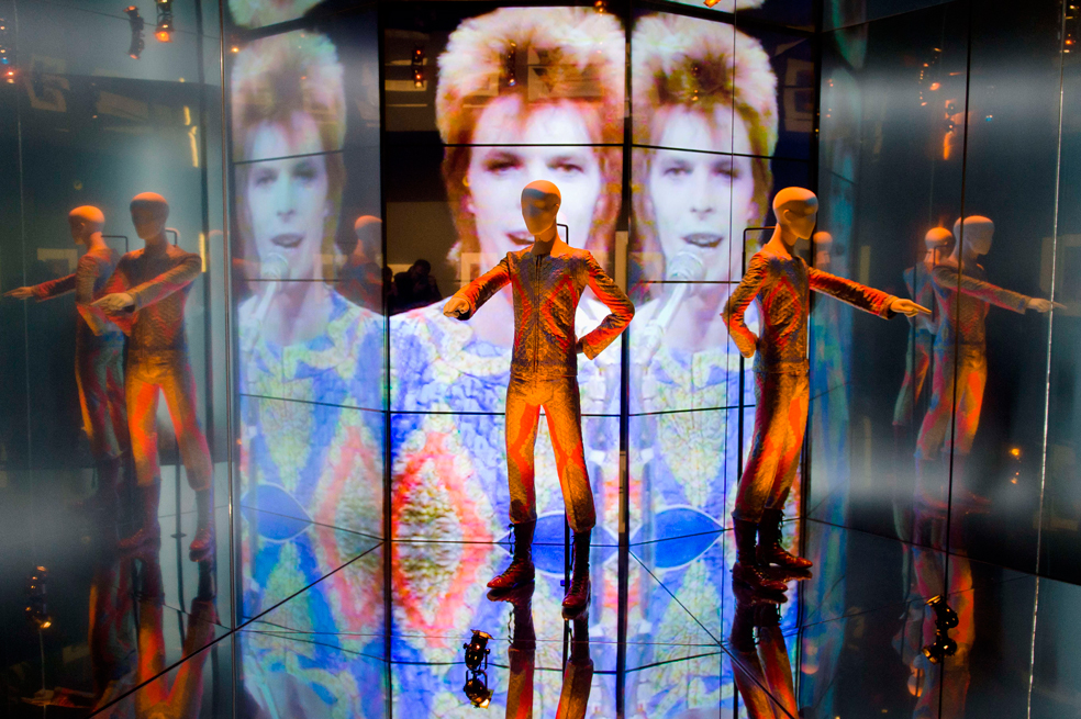 David Bowie y sus mil rostros