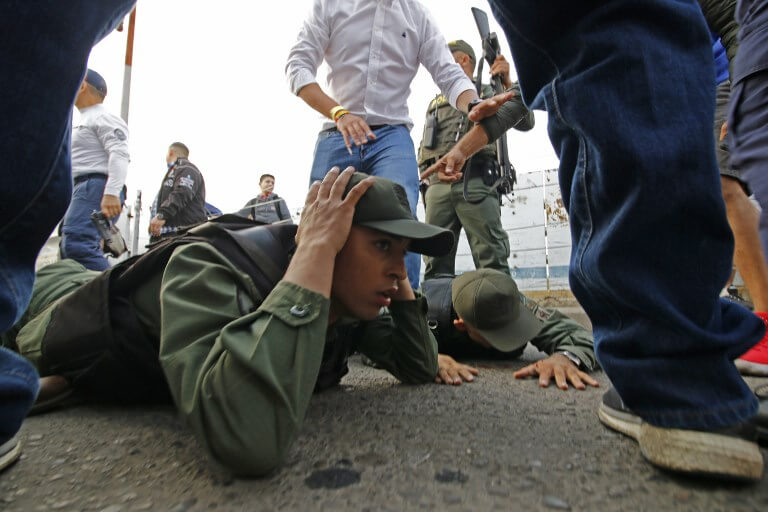 En imágenes: Esto está pasando en las fronteras con Colombia y Brasil