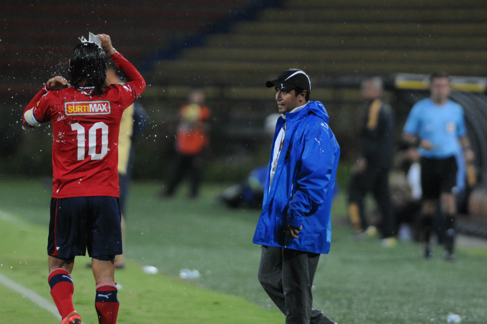 Óscar Pérez, técnico del Medellín. / Luis Benavides