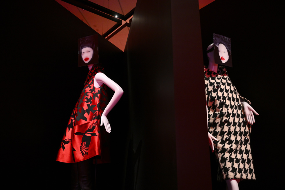 ¿Por qué las marcas de moda de lujo quieren diseñadores discretos?