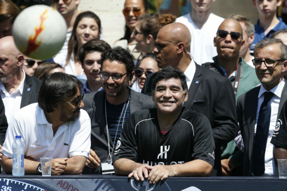 «No tengo la varita mágica para salvar a la AFA de la crisis»: Maradona
