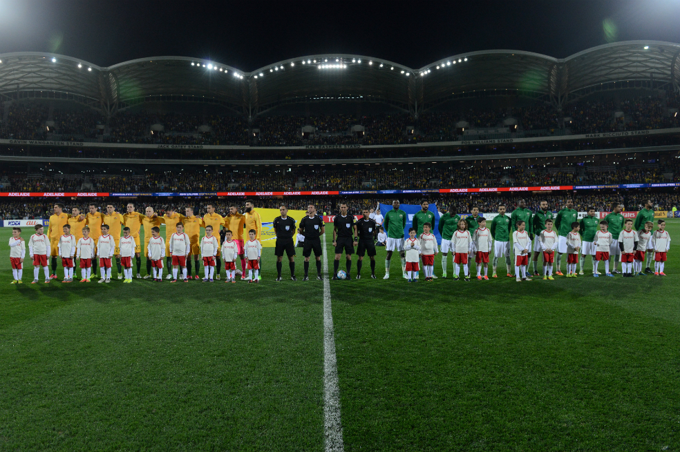 Australia acusa de irrespetuosos a futbolistas de Arabia Saudita por ignorar minuto de silencio