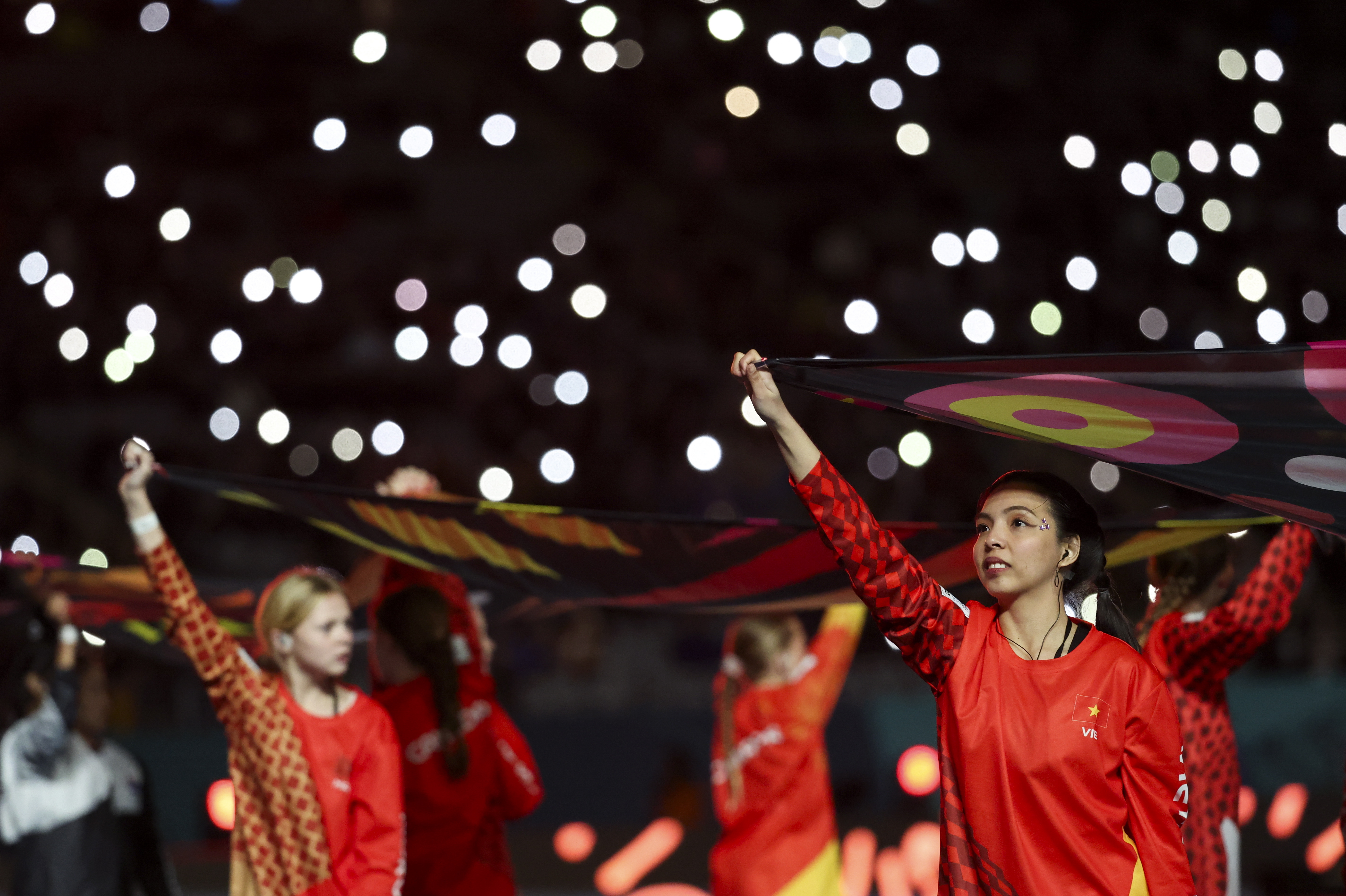 Auckland (New Zealand), 20/07/2023.- Performer react during the opening ceremony of the FIFA Women's World Cup ahead of the group A soccer match between New Zealand and Norway, in Auckland, New Zealand, 20 July 2023. (Mundial de Fútbol, Nueva Zelanda, Noruega) EFE/EPA/HOW HWEE YOUNG