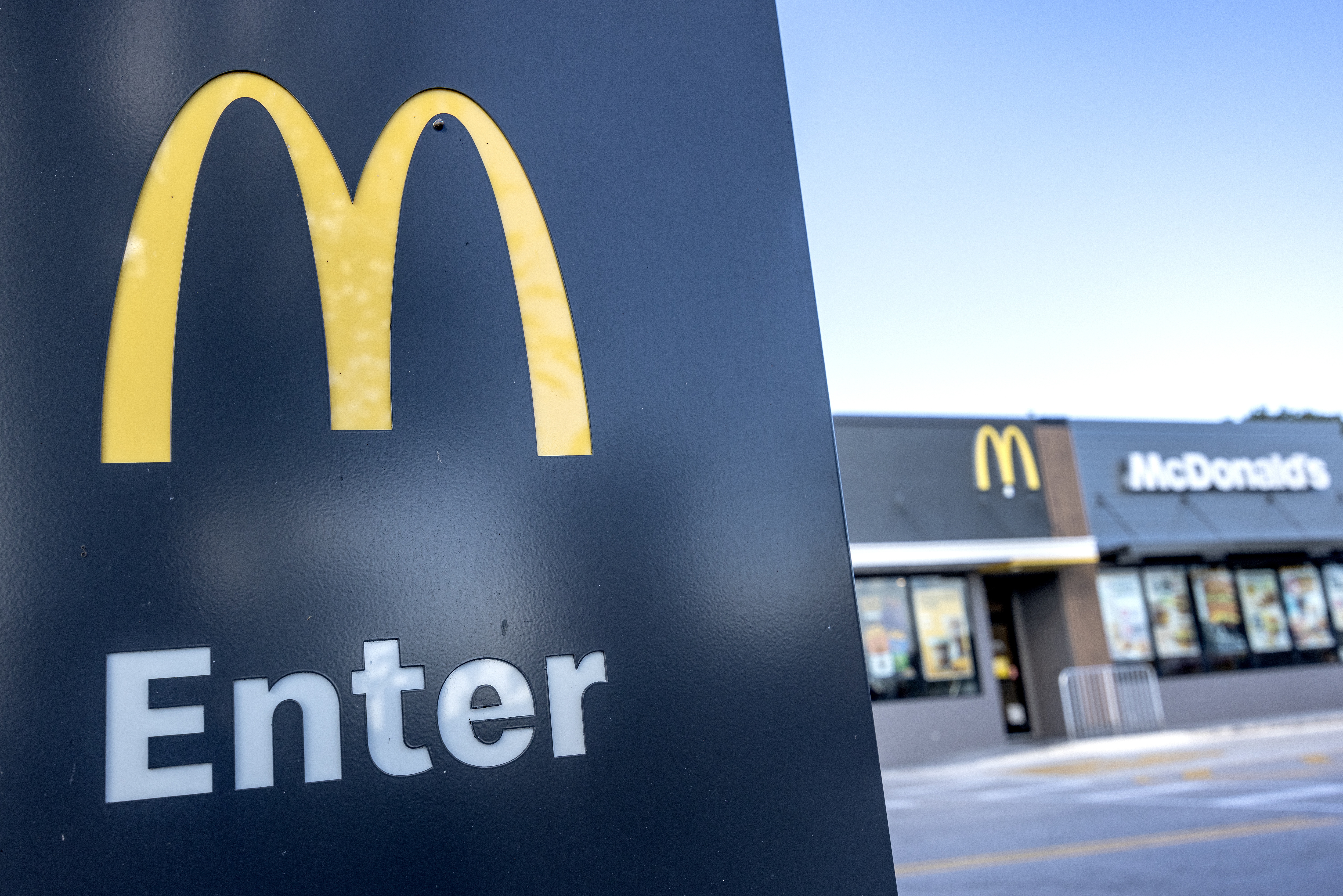 E. coli en McDonald’s: retiran cebollas en EE.UU que, al parecer, provocaron brote