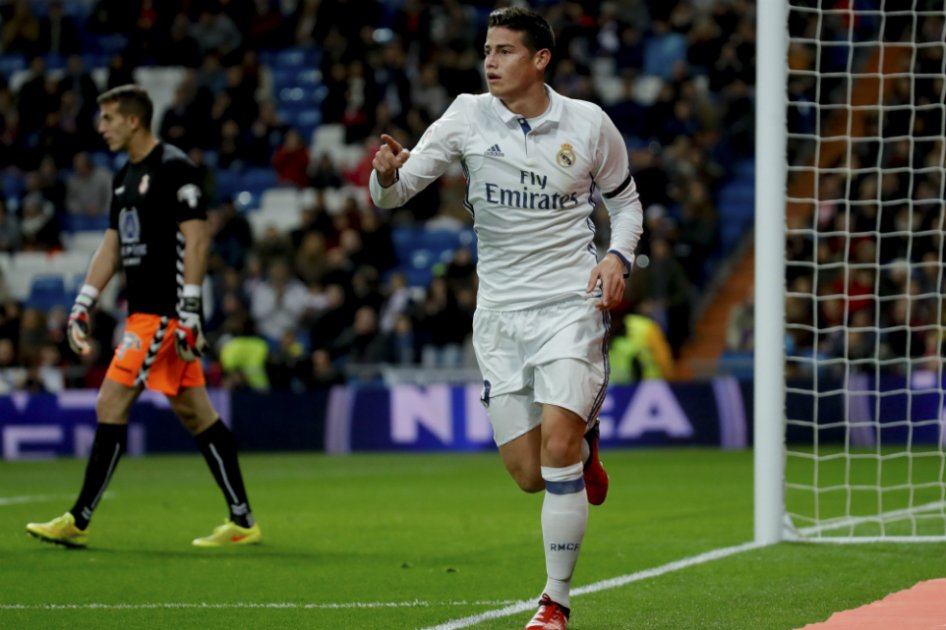 El colombiano James Rodríguez celebra su más reciente tanto con el Real Madrid. / EFE