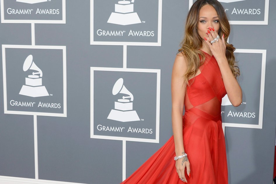 ¿Un muerto en la casa de Rihanna?