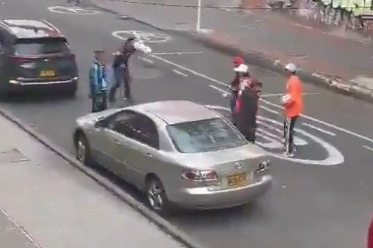 Violento choque entre hinchas de Millonarios y Santa Fe tras clásico en El Campín
