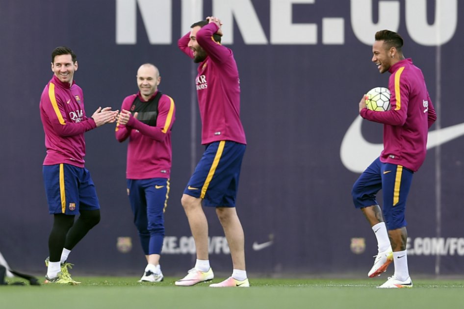 Barcelona busca sentenciar la Liga y ganar el clásico en homenaje a Cruyff