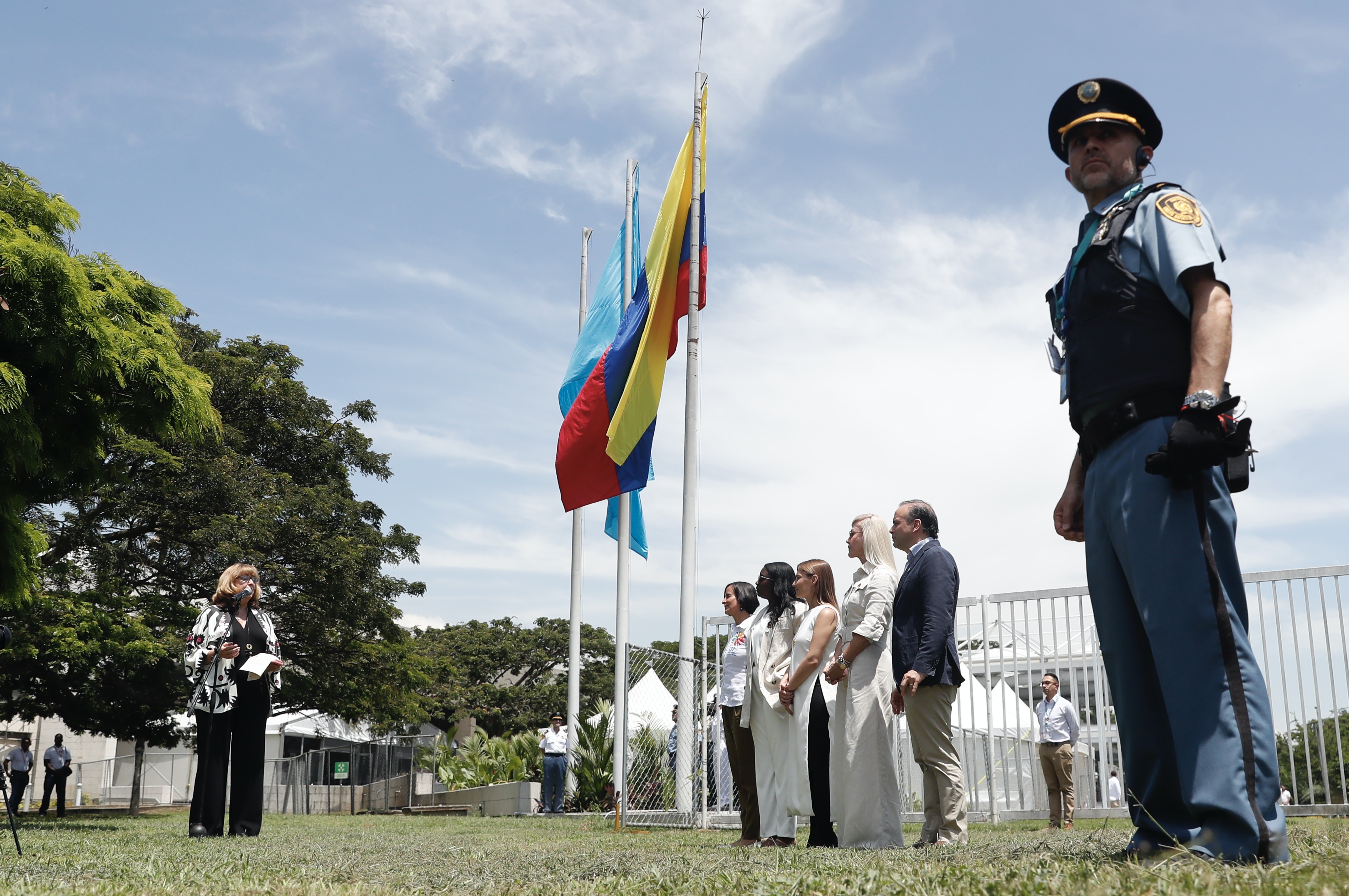 Se iza la bandera de Naciones Unidas en la Zona Azul de la COP16 por primera vez