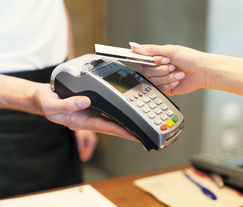 ¿Cómo limitar los pagos sin contacto de su tarjeta y cuál es el límite por banco?
