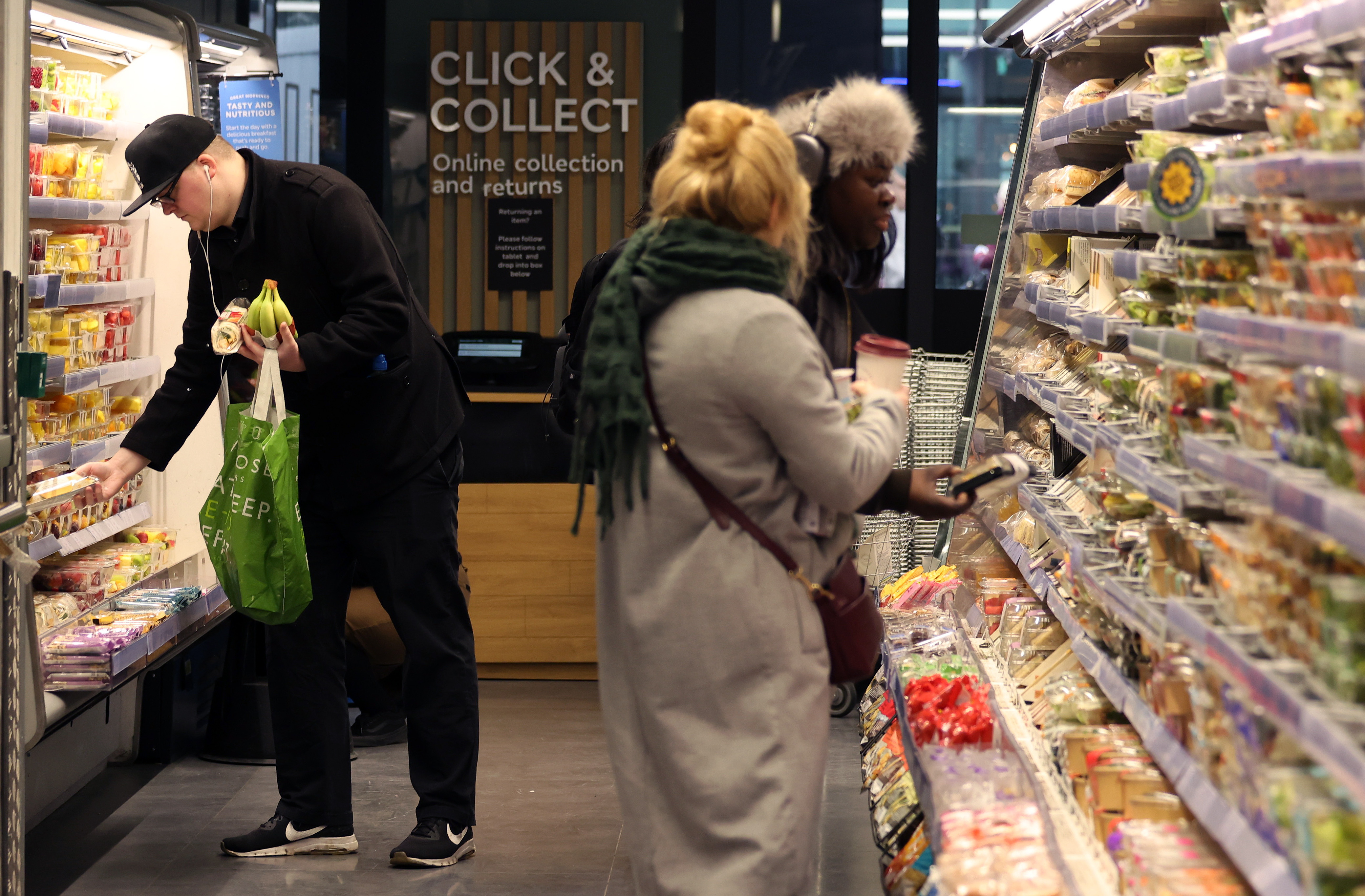 La inflación de Estados Unidos se resiste a ceder mientras el gasto se acelera