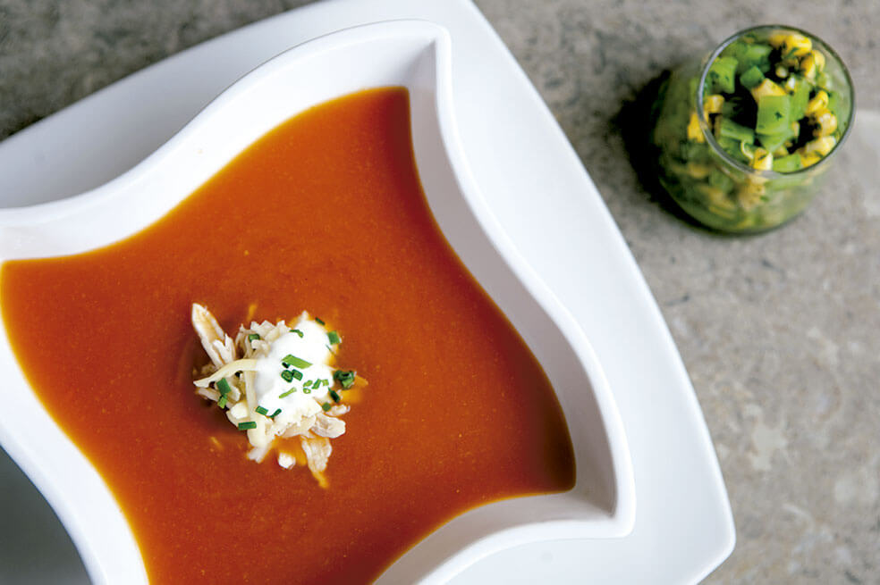Sopa mexicana de tomate con pollo