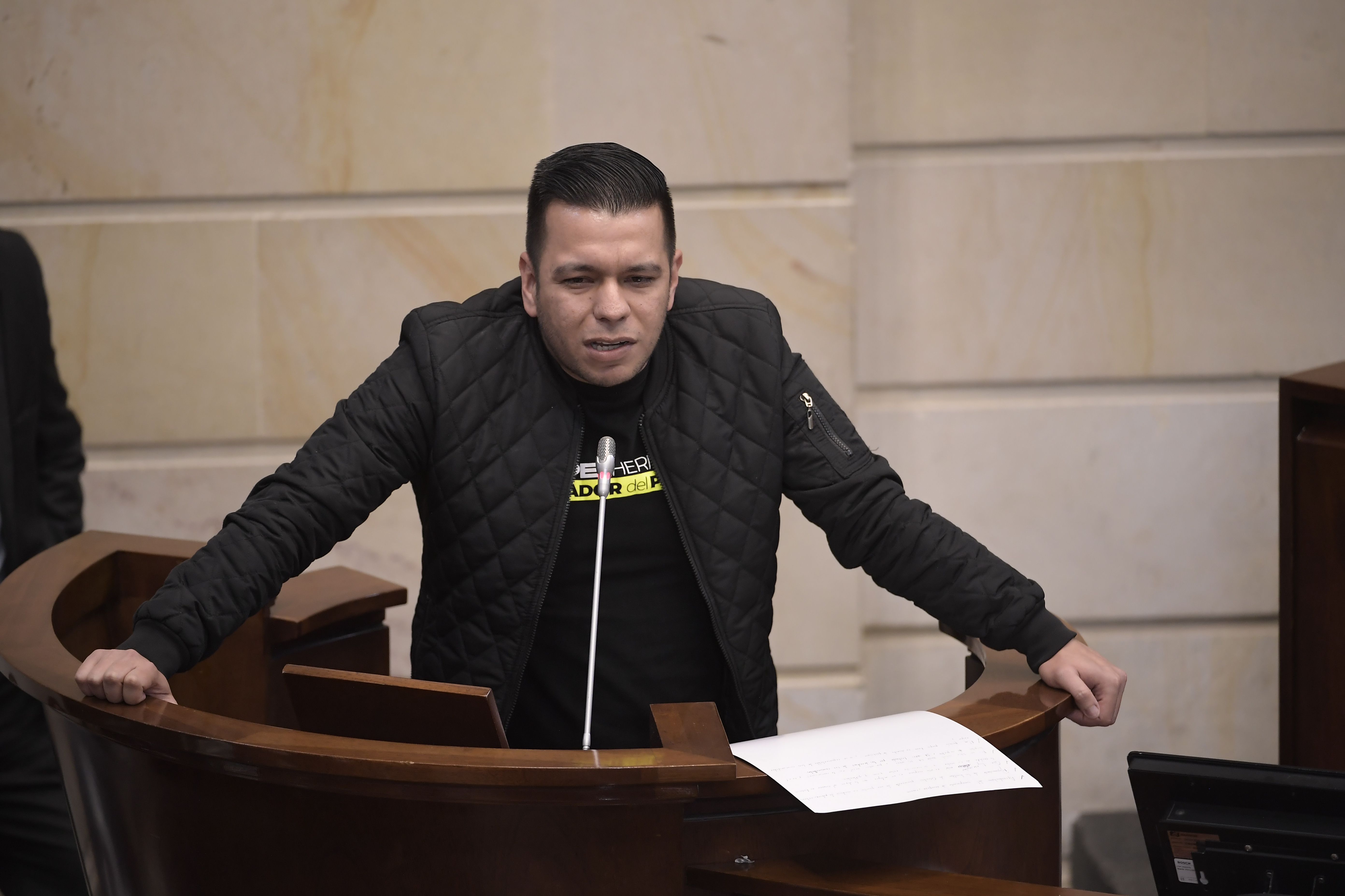Caracol Radio pidió a “Jota Pe” Hernández parar “agresiones” contra Orlando Villar