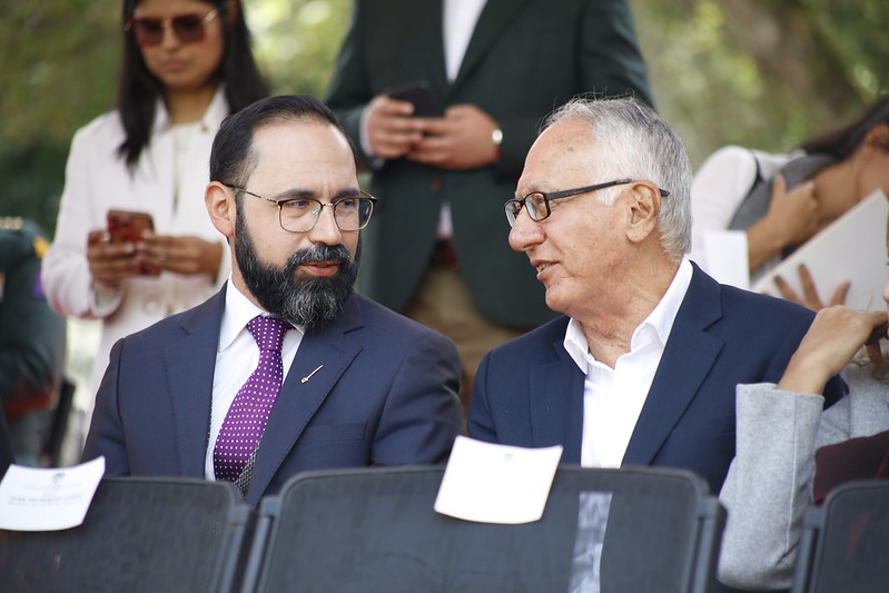El ministro de Energía, Andrés Camacho, y el ministro de Salud, Guillermo Jaramillo.
