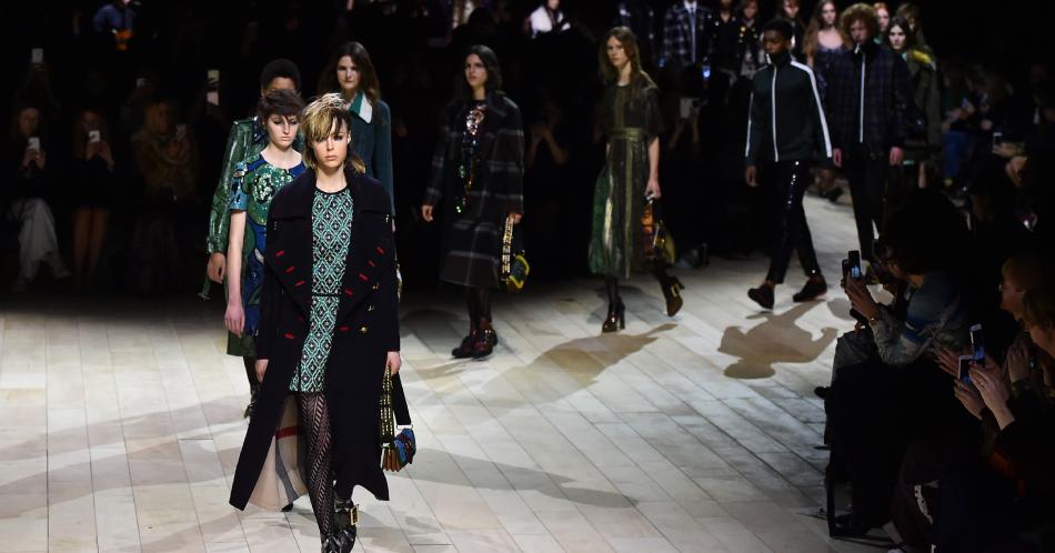 Burberry le dice adiós a las temporadas