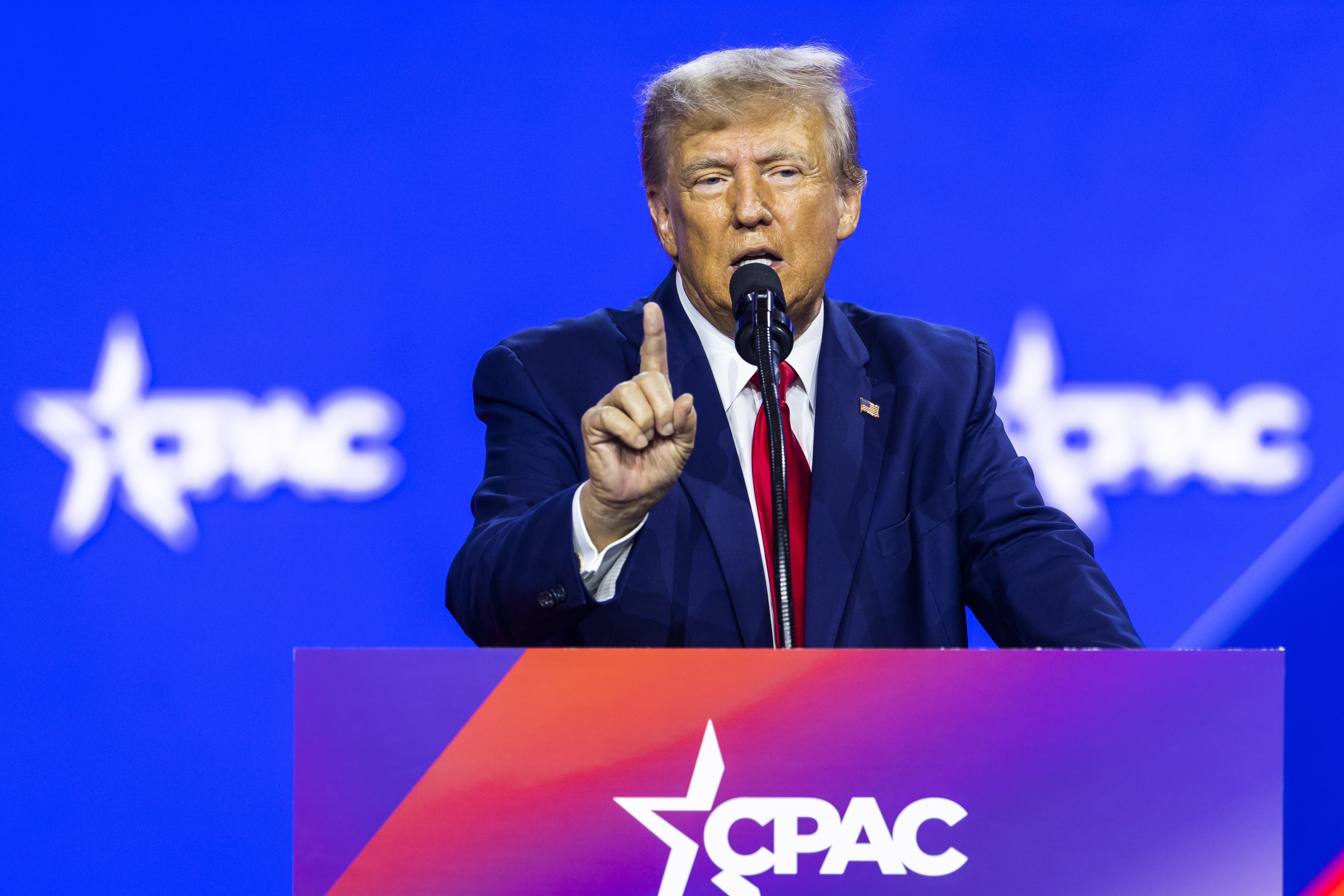 National Harbor (United States), 04/03/2023.- Former US President Donald Trump speaks at the Conservative Political Action Conference (CPAC), billed as the largest conservative gathering in the world, at the Gaylord National Resort & Convention Center in National Harbor, Maryland, USA, 04 March 2023. Many conservatives skipped this year'Äôs conference after a male campaign aid accused CPAC Chair Matt Schlapp of sexual assault. (Estados Unidos) EFE/EPA/JIM LO SCALZO