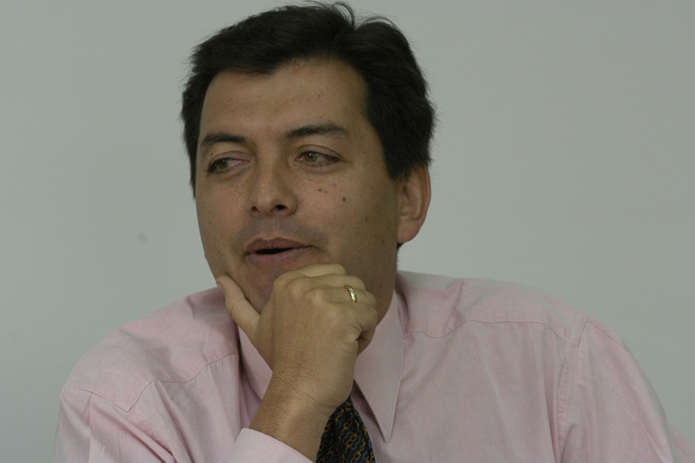 Luis Alfonso Hoyos, ausente pero no renuente