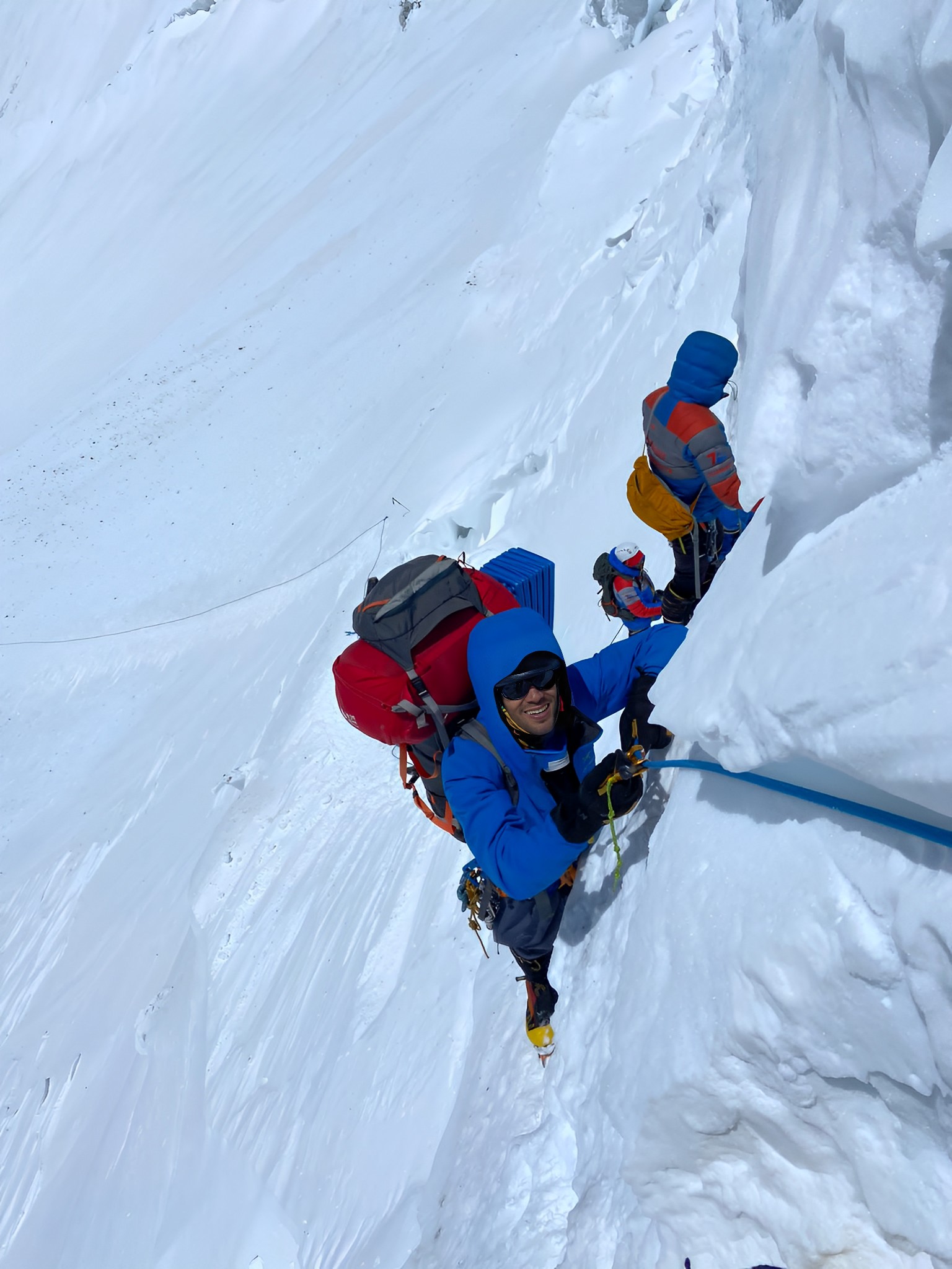 Mateo Isaza logró subir el monte Everest sin oxígeno suplementario.