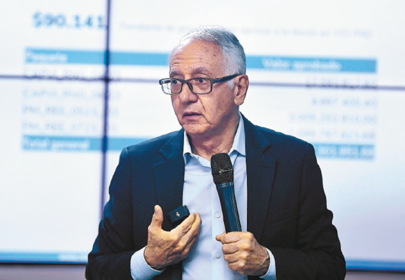 Guillermo Alfonso Jaramillo - Ministro de Salud - Ministerio de Salud - Rueda de prensa