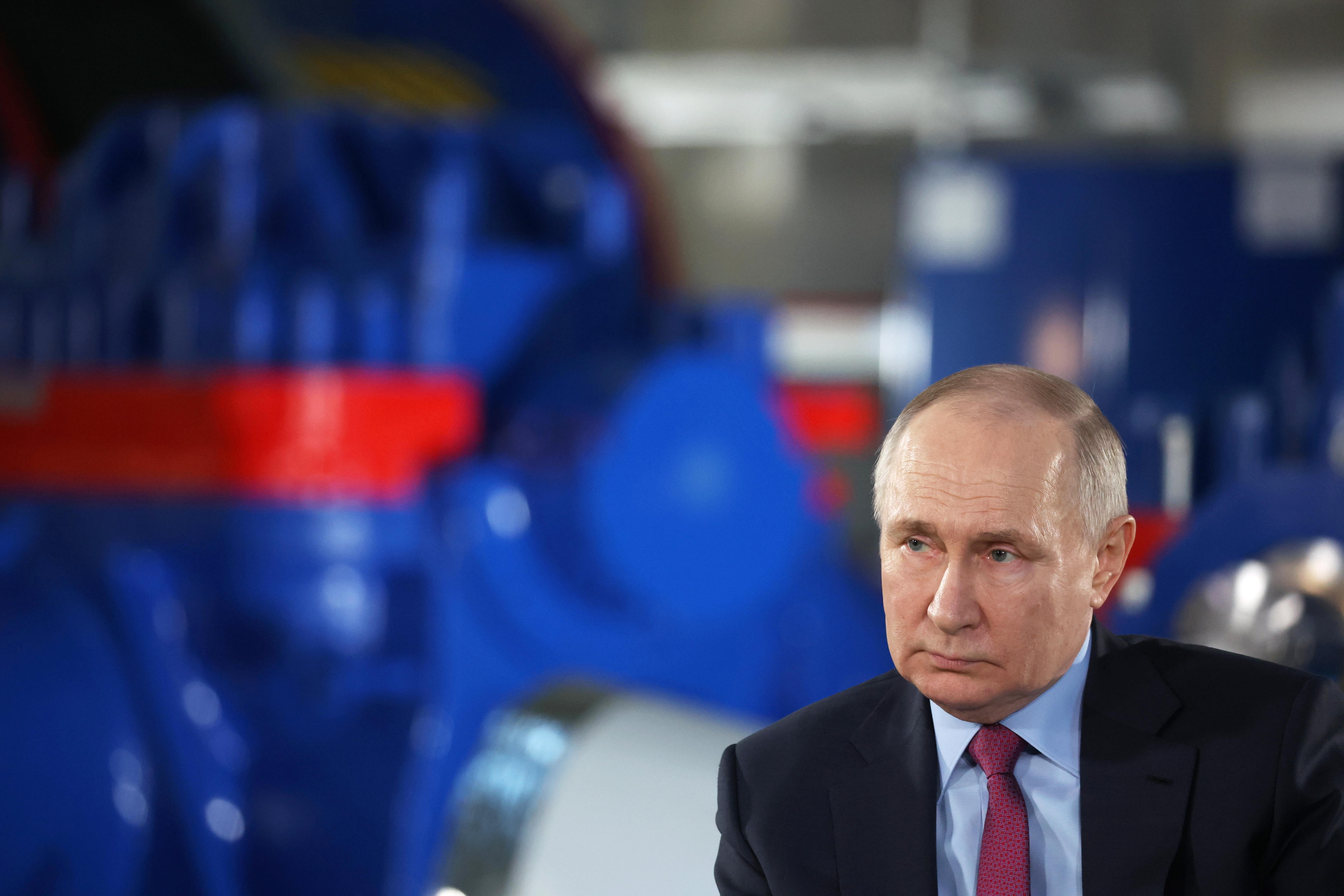 EE.UU. lanza la mayor ola de sanciones contra infraestructura financiera de Rusia