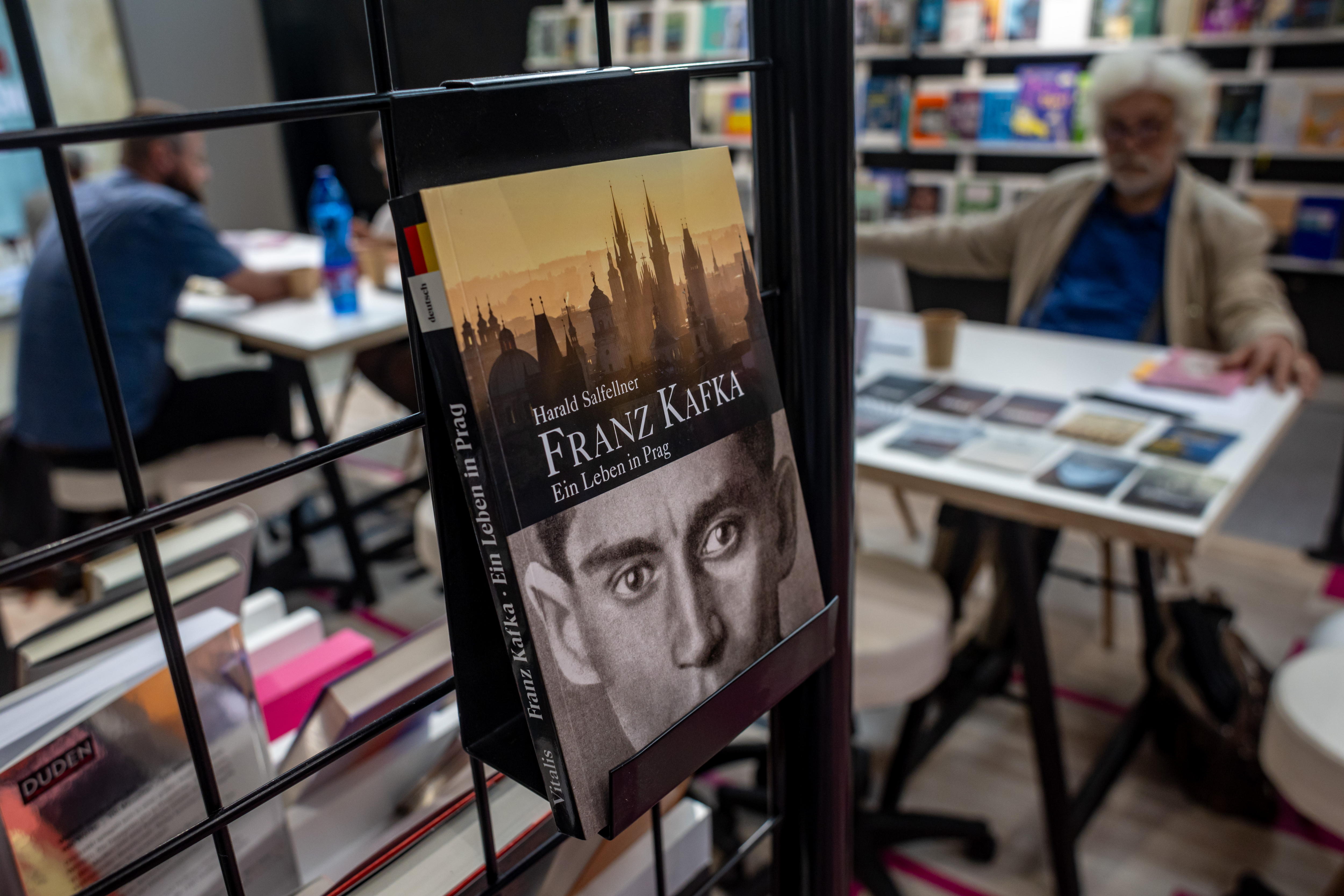 Kafka ante la ley del asedio  