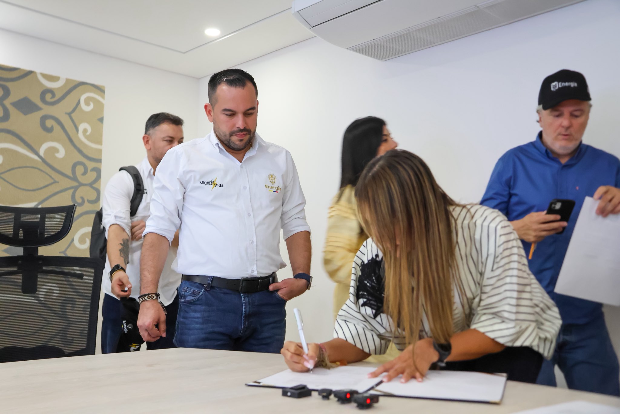Gobierno quiere construir el parque solar más grande del país, pero queda mucho por recorrer