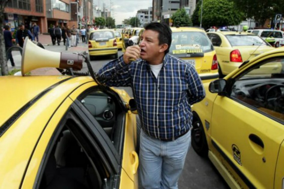 Policía de Tránsito asegura que no permitirá que taxistas generen caos y violencia en Bogotá