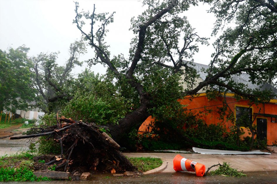 Diques de Nueva Orleans resisten el embate del huracán Isaac