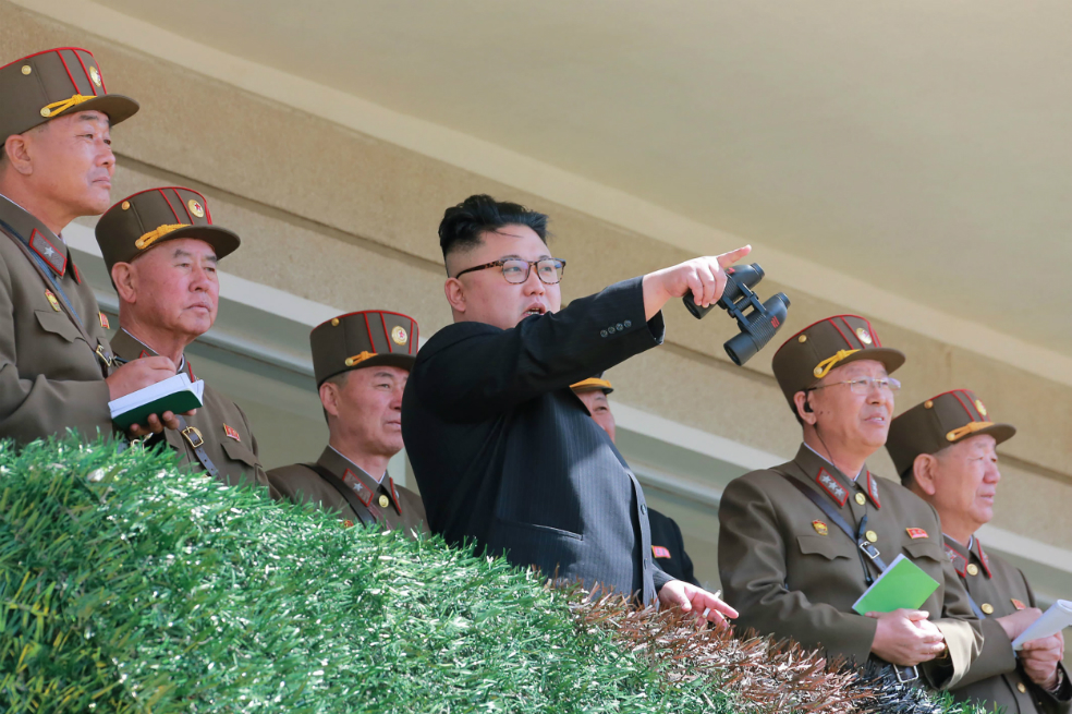 Corea del Norte lanza misil fallido en momento en que sube presión de EE.UU.