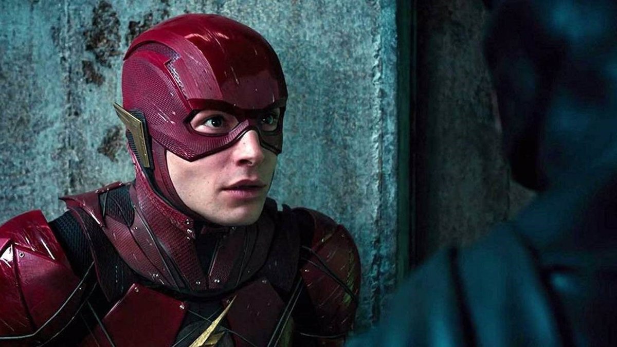 Ezra Miller en su interpretación del personaje central de la película "The Flash".