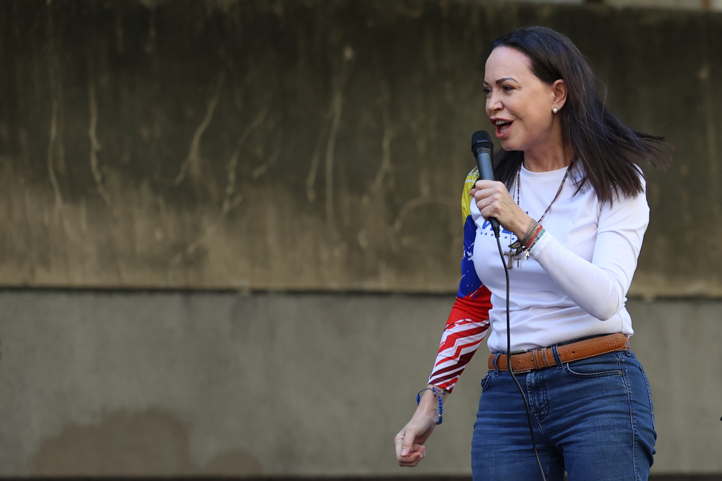 Machado sobre el atentado contra Miguel Uribe: “Los acompañamos en la hora oscura”