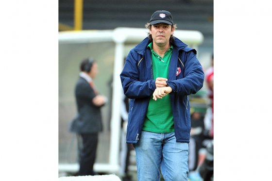 Fernando Velasco, cerca de ser nuevo técnico de América